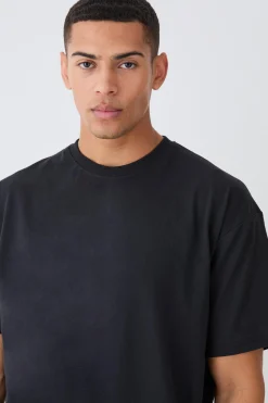 Oversized Crew Neck T-shirt | BoohooMAN UK