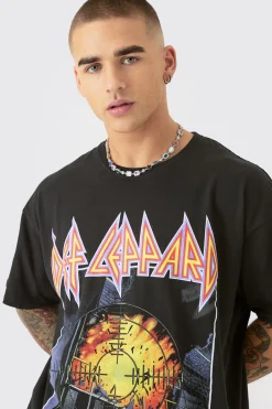 Oversized Def Leopard Band License T-shirt | BoohooMAN UK