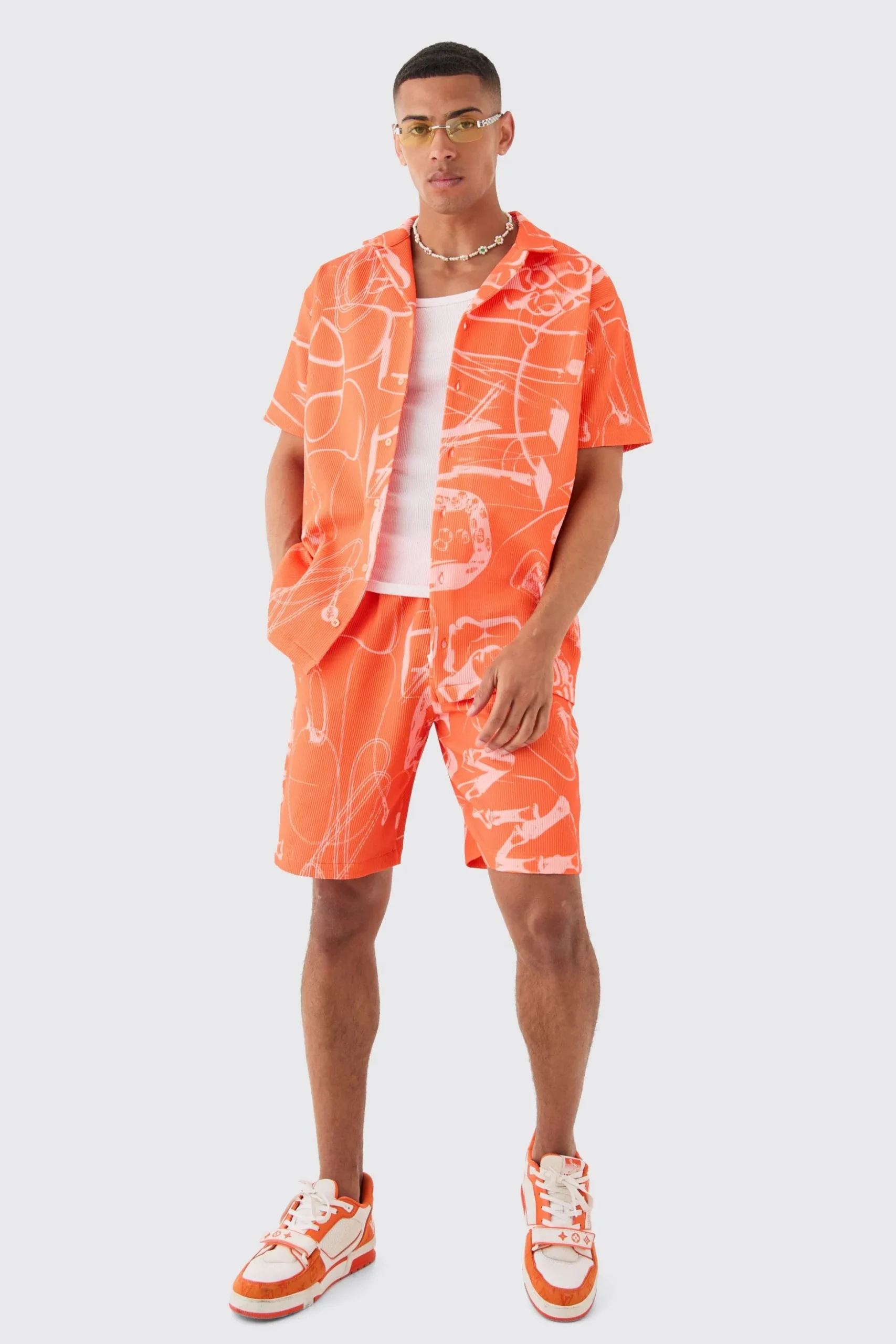 Oversized Doodle Printed Pleated Shirt & Short Set | BoohooMAN UK