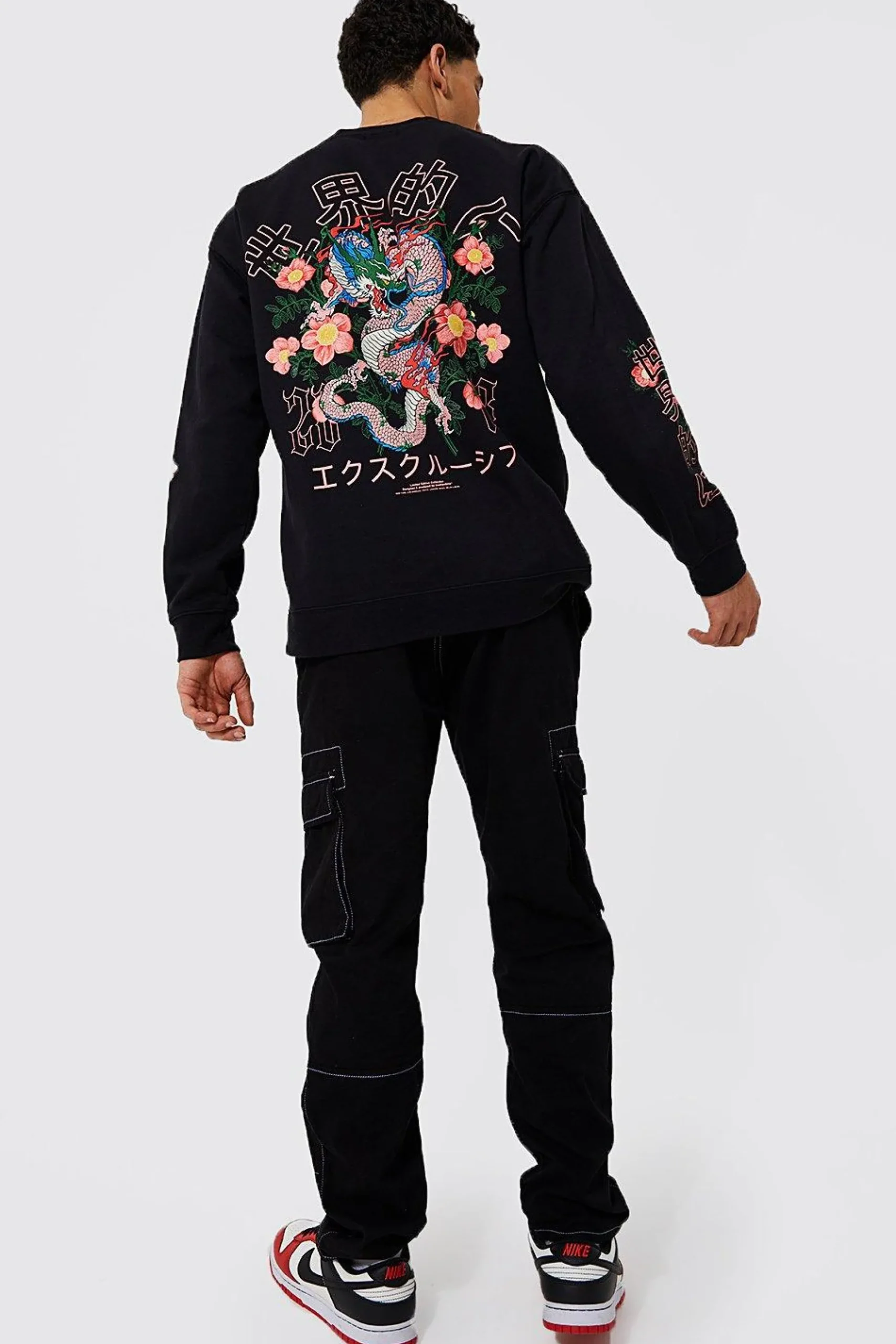 Oversized Dragon Floral Graphic Sweatshirt | BoohooMAN UK