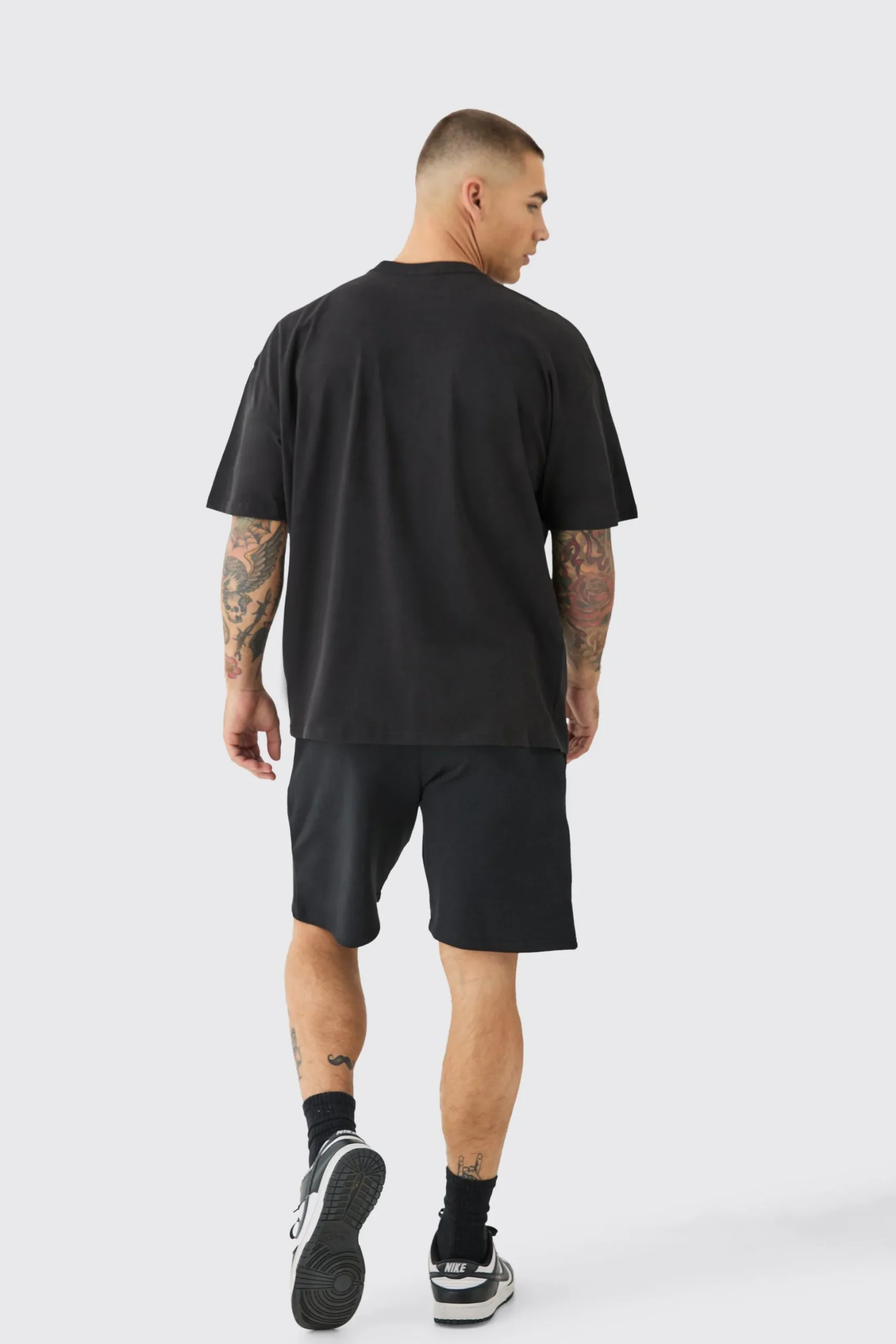 Oversized Extended Neck Colorado Large Graphic Shorts Set | BoohooMAN UK