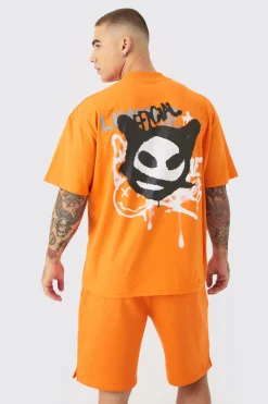 Oversized Extended Neck Graffiti T-shirt And Short Set | BoohooMAN UK