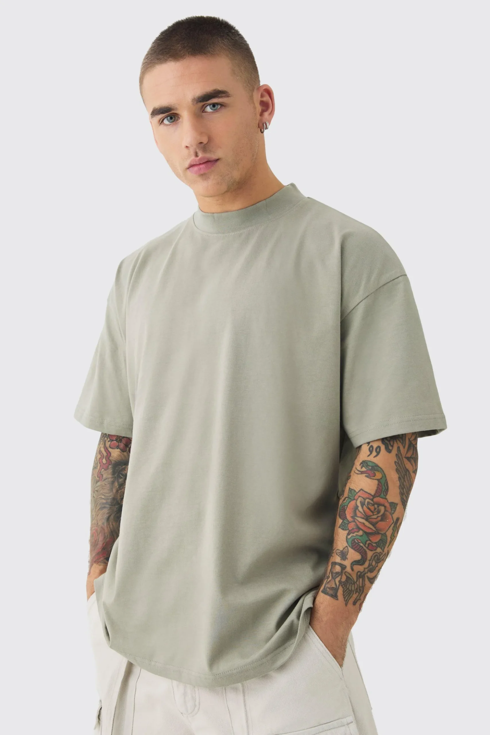 Oversized Extended Neck Heavyweight Leopard Applique T-shirt | BoohooMAN UK