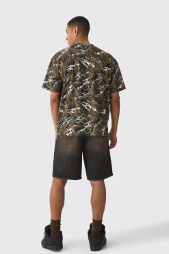Oversized Extended Neck Printed T-shirt | BoohooMAN UK