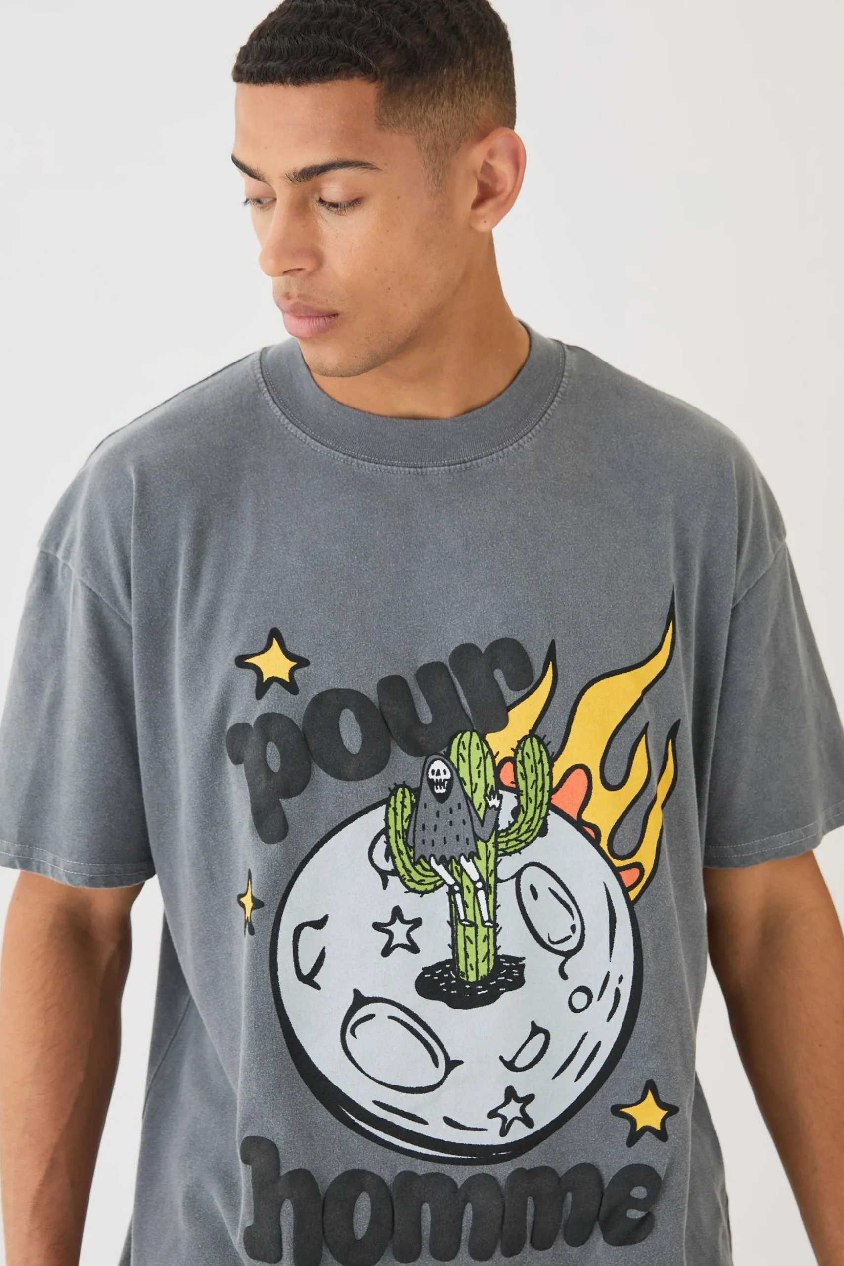 Oversized Extended Neck Space Puff Print T-shirt | BoohooMAN UK