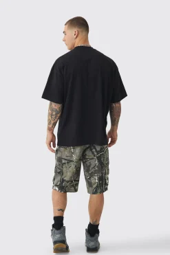Oversized Extended Neck Star Applique Graphic T-shirt | BoohooMAN UK