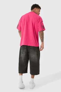 Oversized Extended Neck Universal Graphic T-shirt | BoohooMAN UK