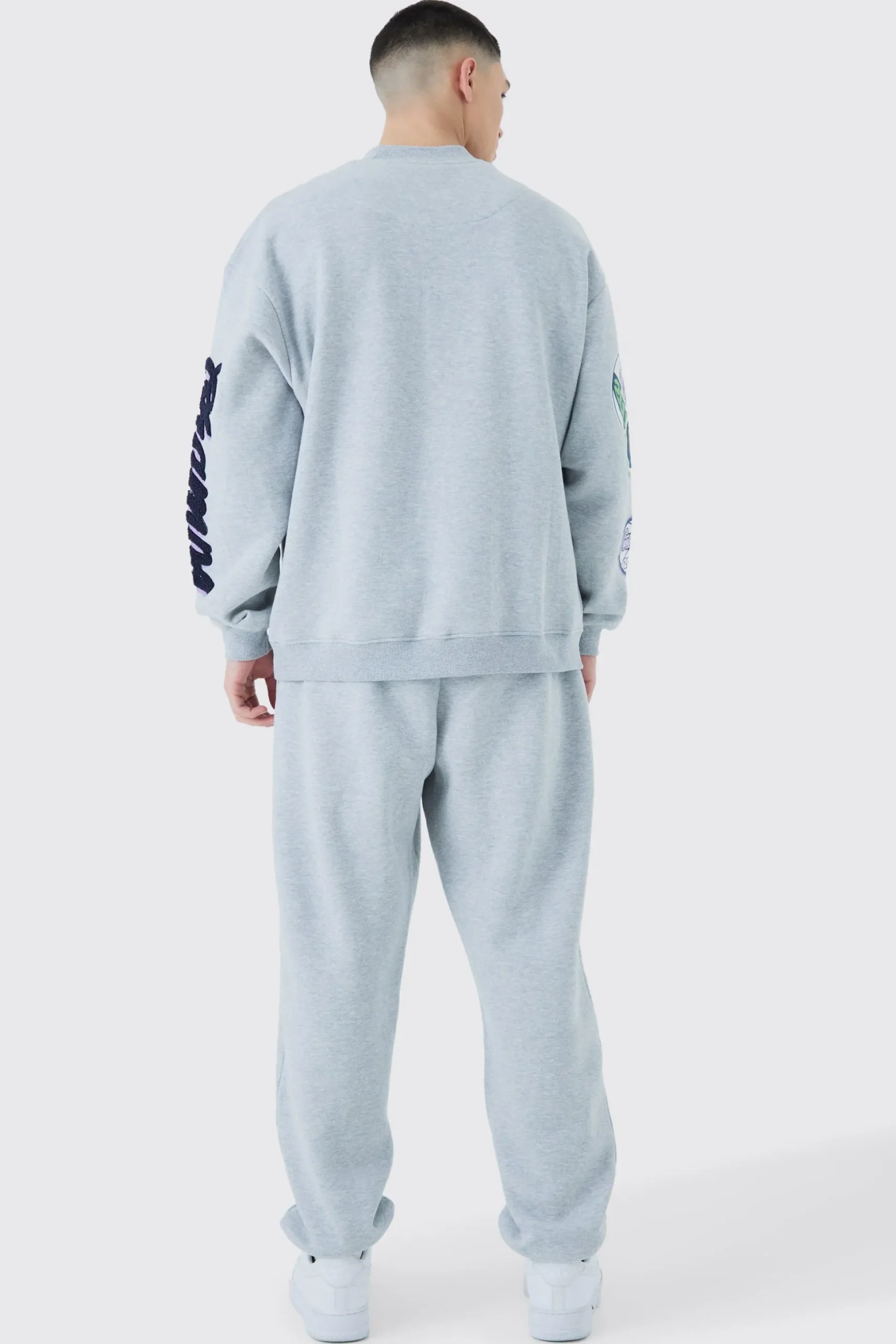 Oversized Extended Neck Varsity Badge Sweatshirt Tracksuit | BoohooMAN UK