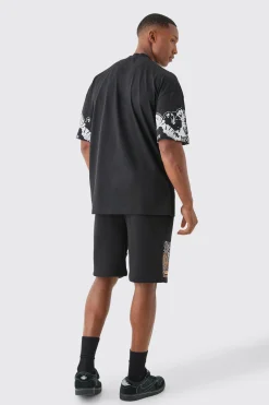 Oversized Extended Neck Worldwide Large Graphic T-shirt | BoohooMAN UK