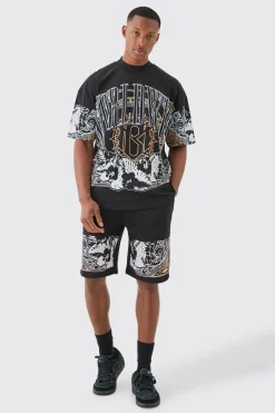 Oversized Extended Neck Worldwide Large Graphic T-shirt | BoohooMAN UK