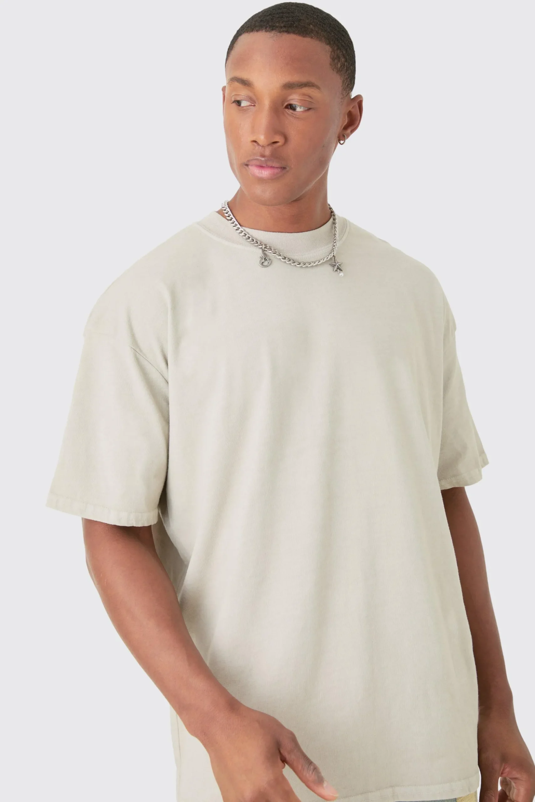 Oversized Extended Neck Wash Renaissance Back Print T-shirt | BoohooMAN UK
