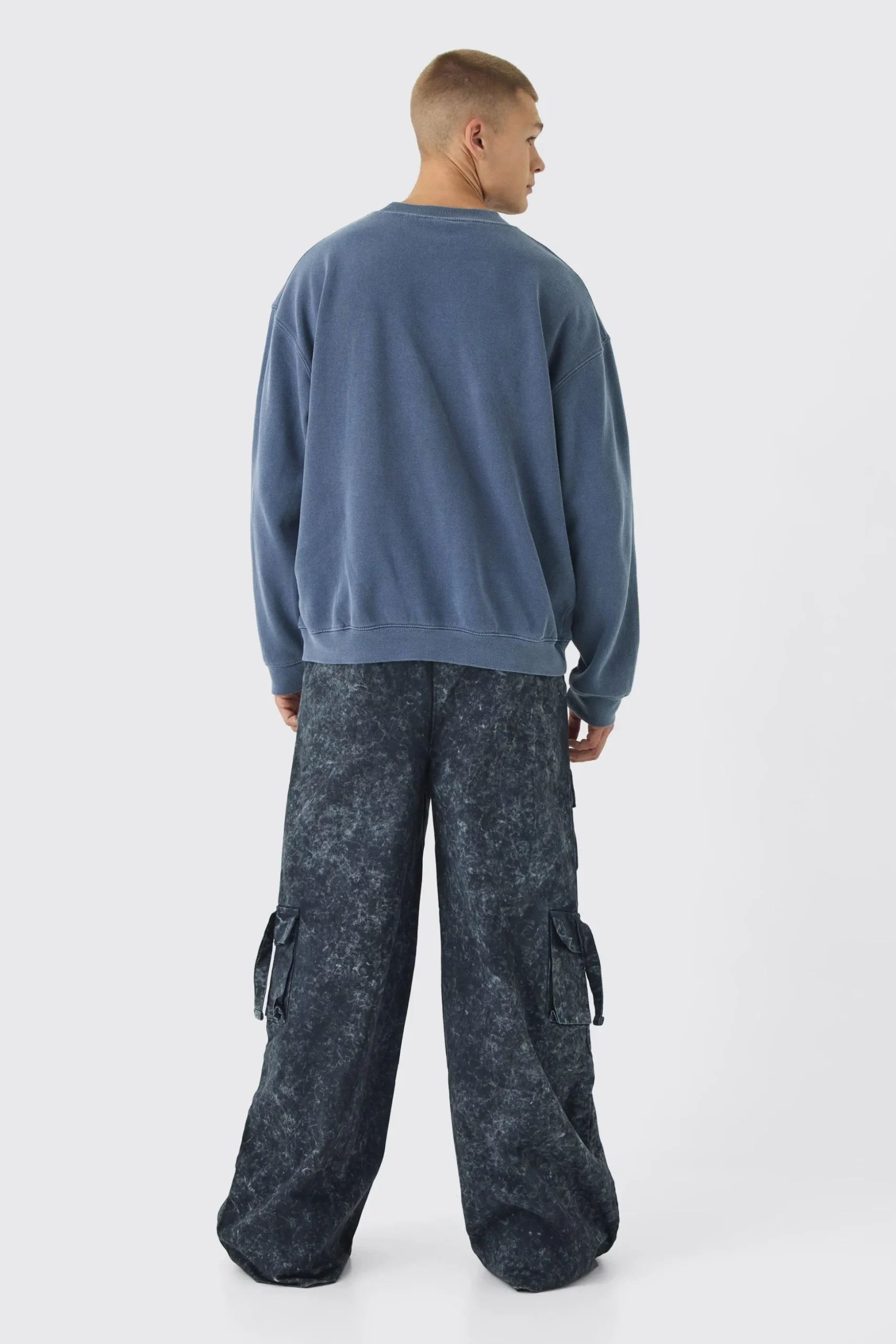 Oversized Extended Neck Washed Sweatshirt | BoohooMAN UK