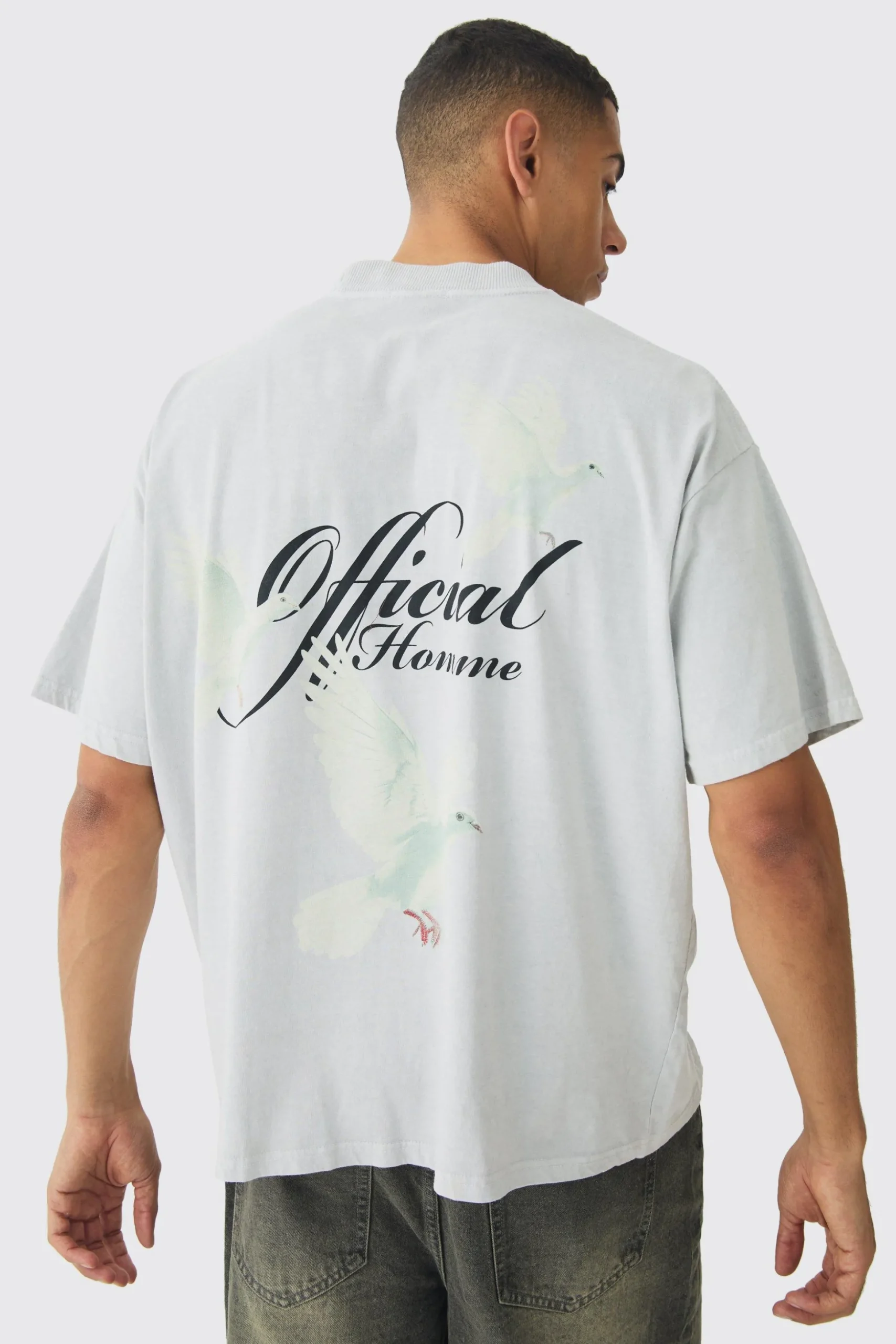 Oversized Extended Neck Washed Dove Back Print T-Shirt | BoohooMAN UK