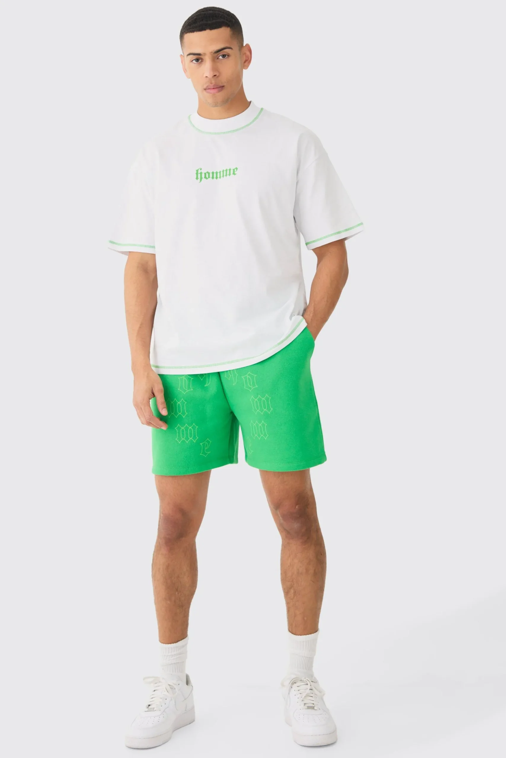 Oversized Graphic Heart Contrast Stitch T-shirt & Short Set | BoohooMAN UK