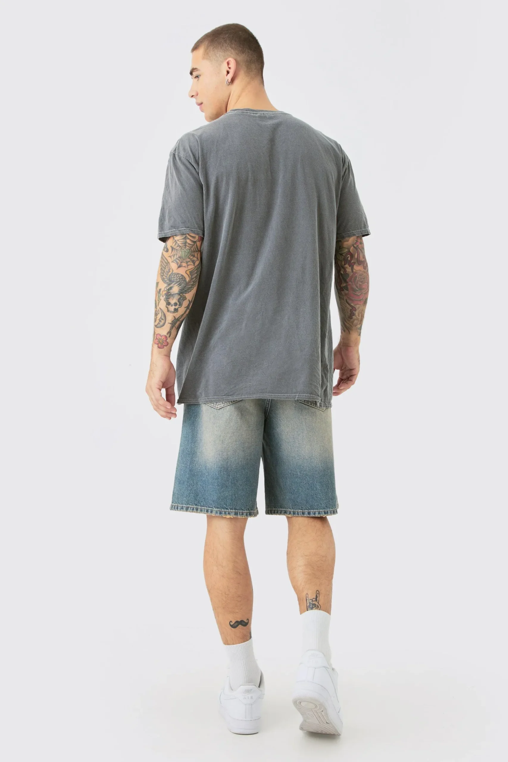 Oversized Lord Of The Rings Wash License T-shirt | BoohooMAN UK