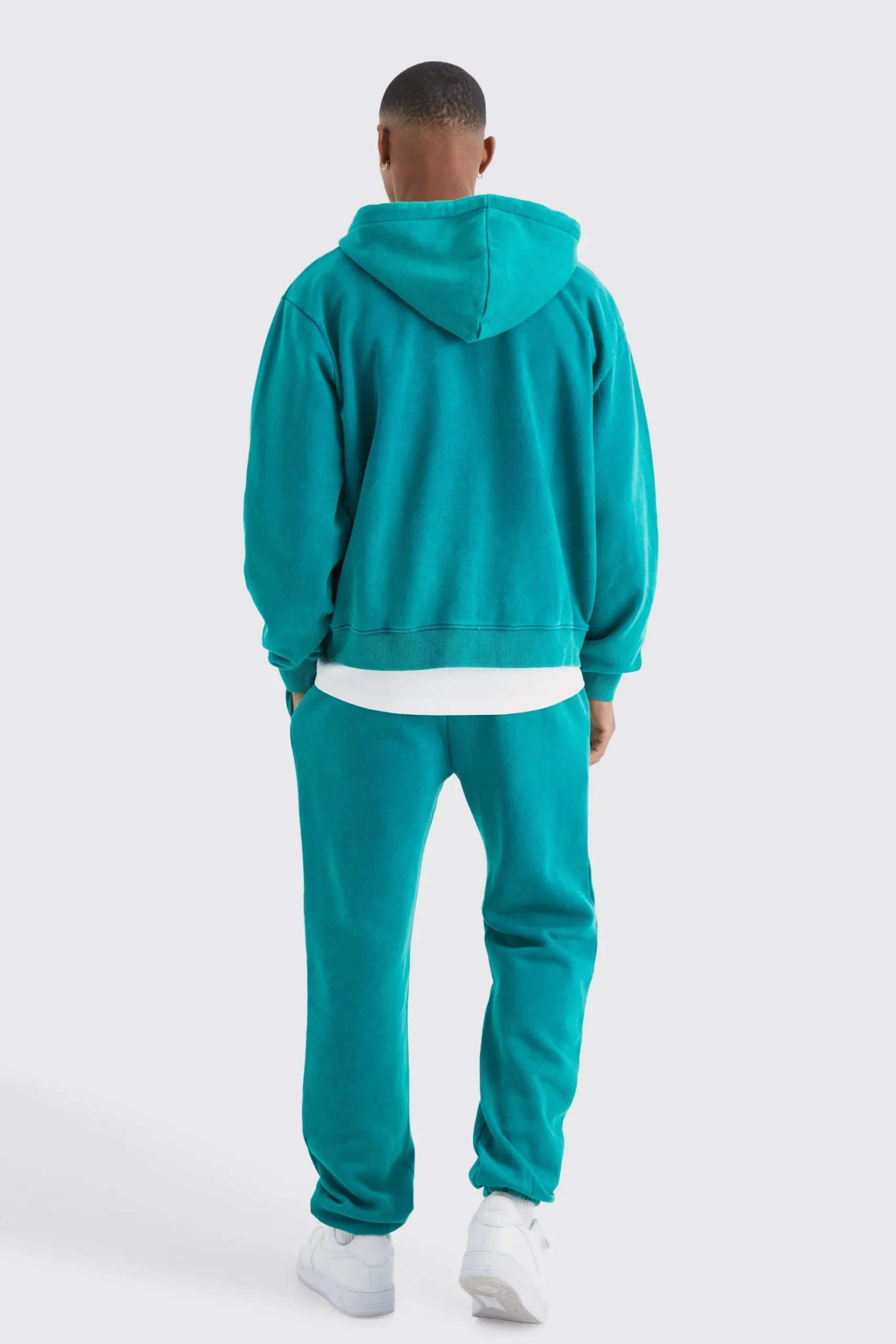 Oversized Man Boxy Zip Through Washed Hoodie | BoohooMAN UK