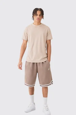 Oversized Man Sig Mid Length Jersey Tape Basketball Short | BoohooMAN UK