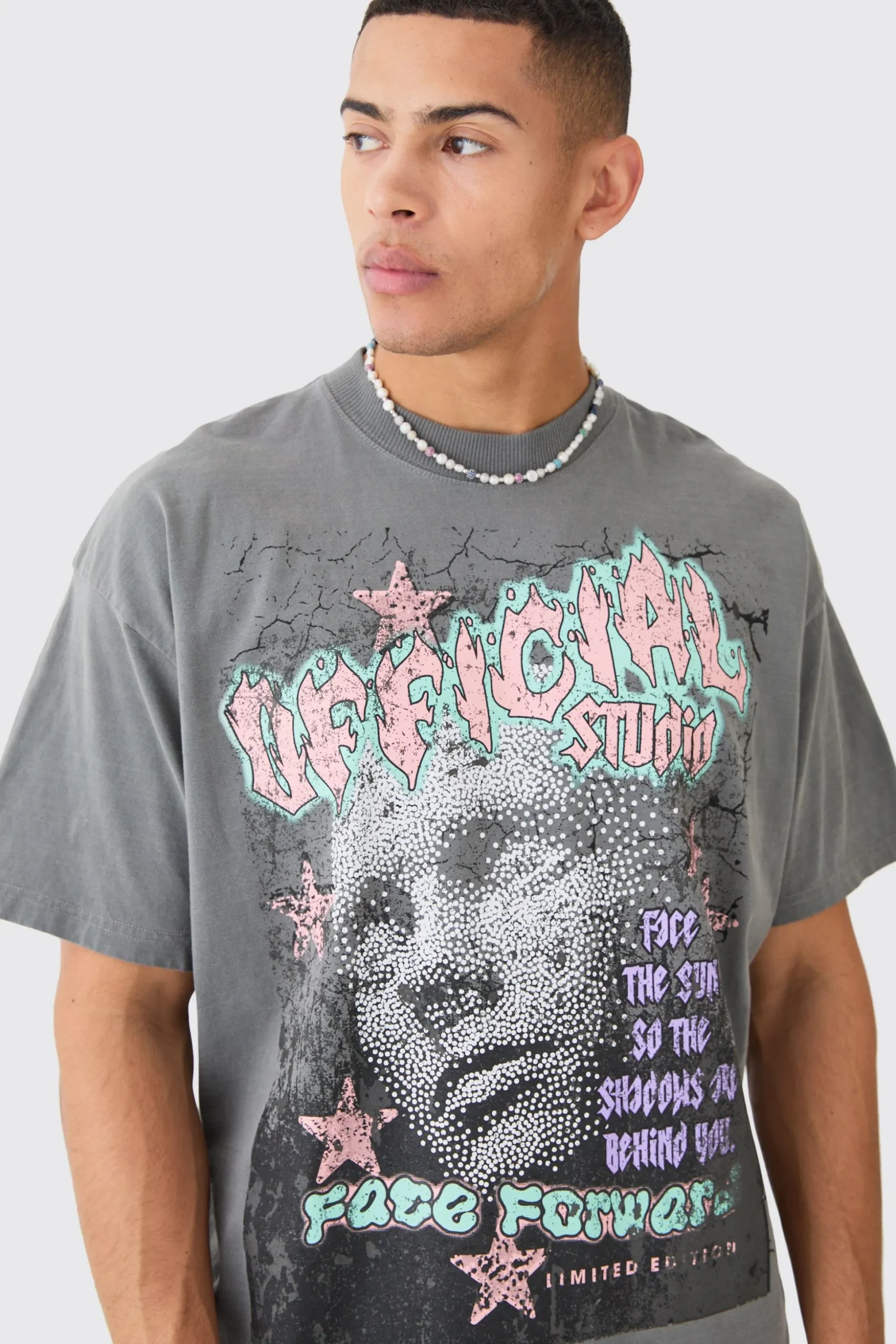 Oversized Overdyed Official Face Graphic T-shirt | BoohooMAN UK