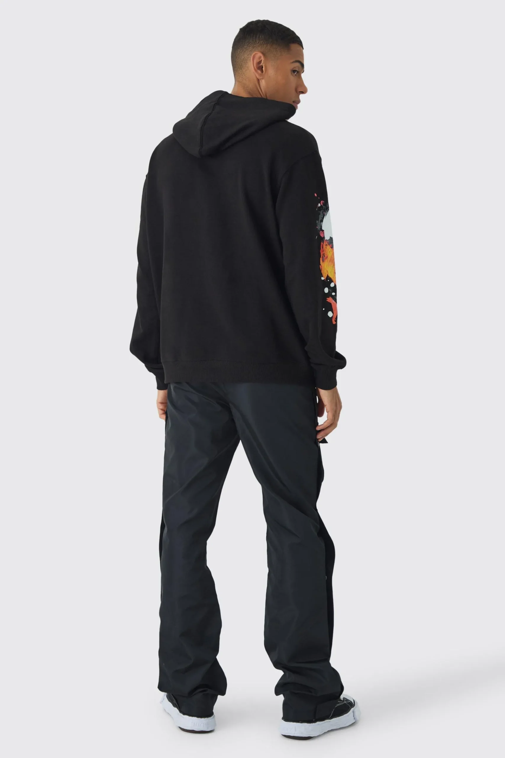 Oversized Paint Splatter Homme Hoodie | BoohooMAN UK