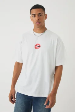 Oversized Peached Heavyweight Lips Graphic Distressed T-shirt | BoohooMAN UK