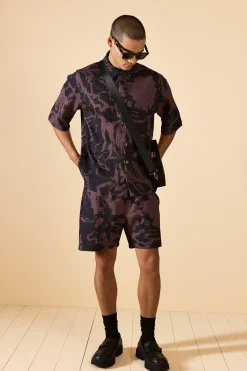 Oversized Pleated Abstract Print Shirt & Short Set | BoohooMAN UK