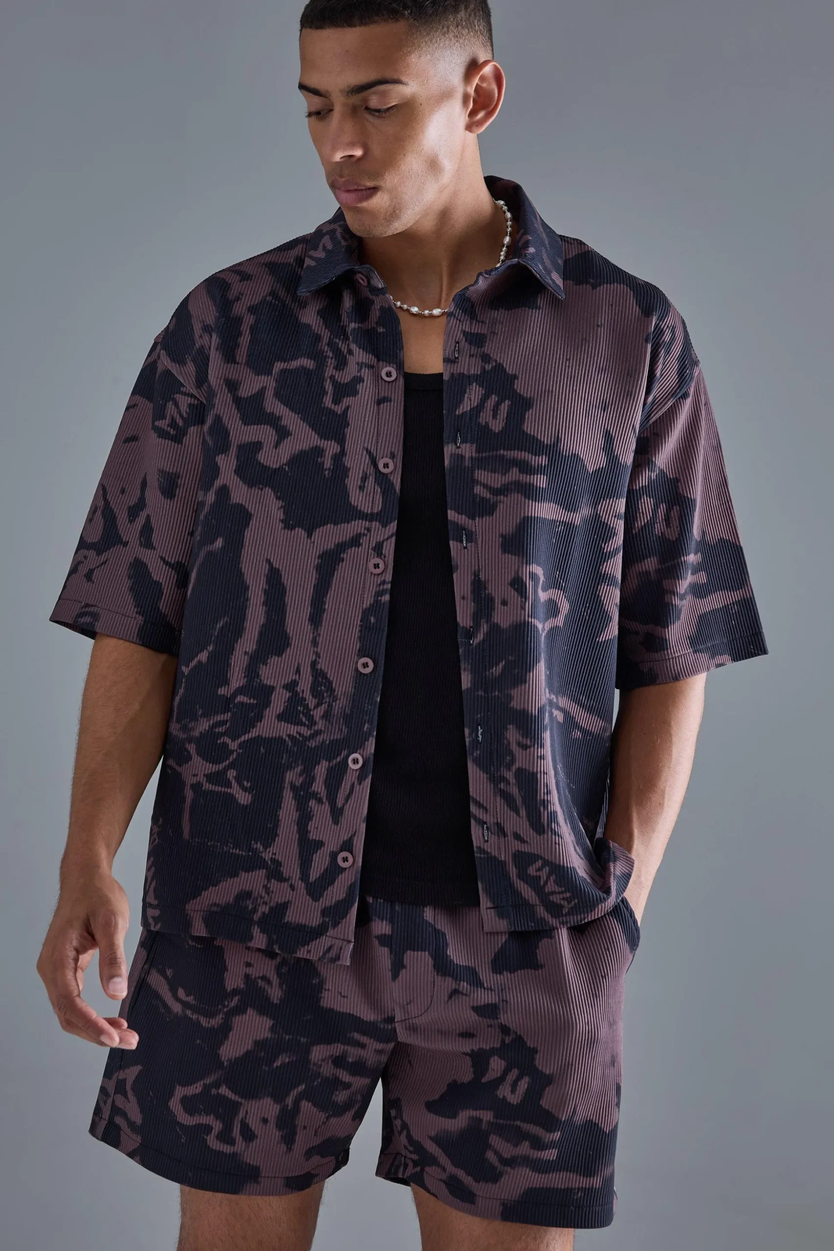 Oversized Pleated Abstract Print Shirt & Short Set | BoohooMAN UK
