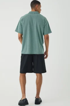 Oversized Revere Stripe Polo | BoohooMAN UK