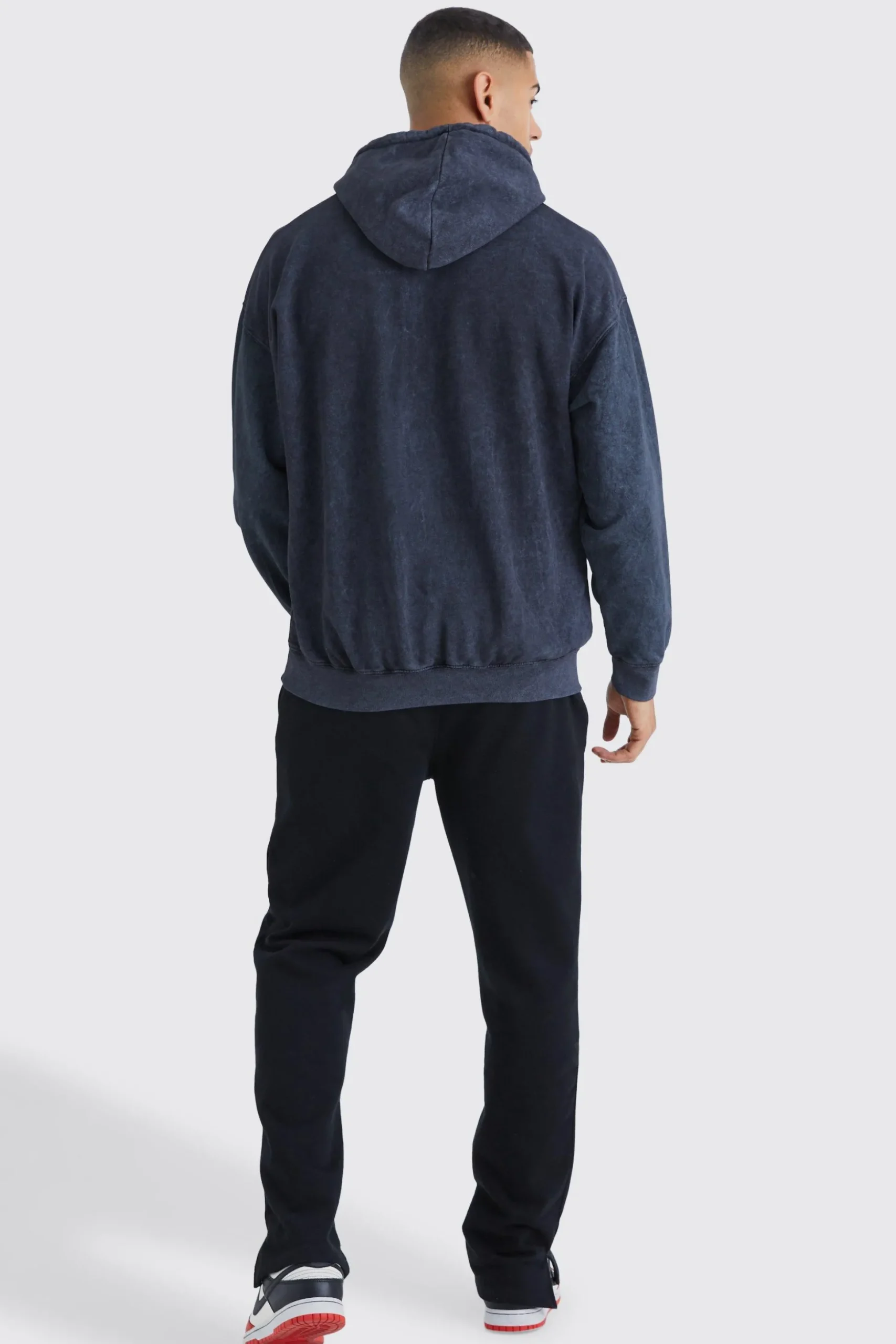 Oversized Scorpion Wash Graphic Hoodie | BoohooMAN UK