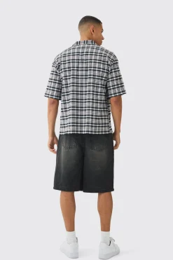 Oversized Seersucker Check Revere Short Sleeve Shirt | BoohooMAN UK