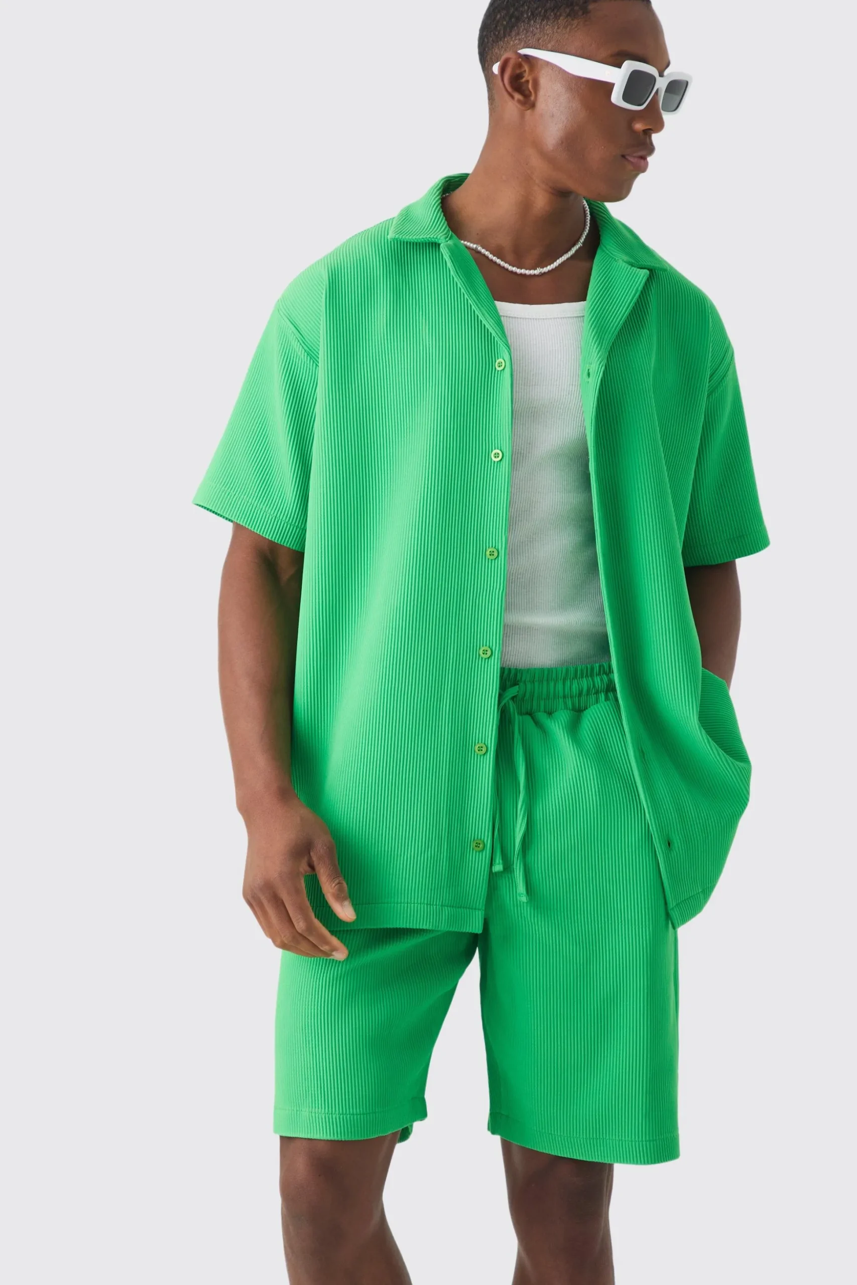 Oversized Short Sleeve Pleated Shirt And Short Set | BoohooMAN UK