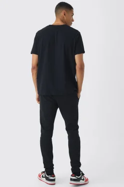 Oversized Skull Embroidered T-shirt | BoohooMAN UK