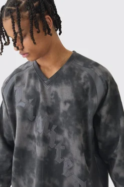 Oversized Suede And PU Applique Varsity Long Sleeve T-Shirt | BoohooMAN UK