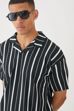 Oversized Texture Revere Polo | BoohooMAN UK