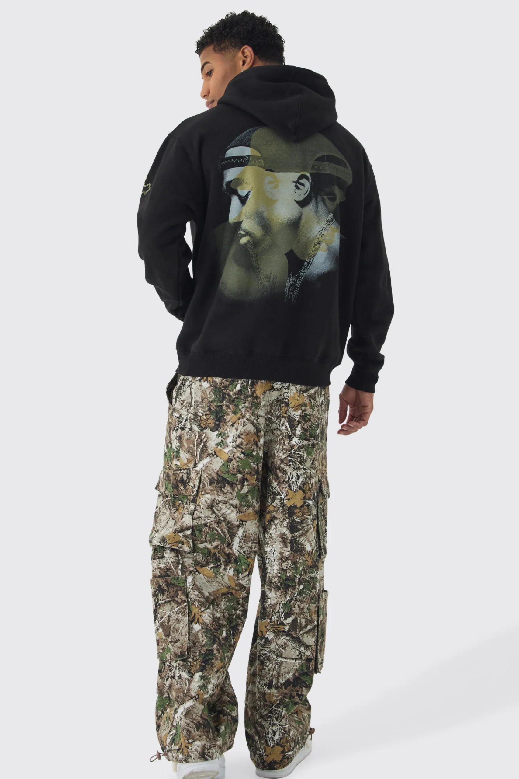 Oversized Tupac Wash License Print Hoodie | BoohooMAN UK