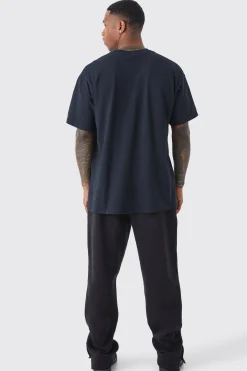 Oversized Venom License T-shirt | BoohooMAN UK