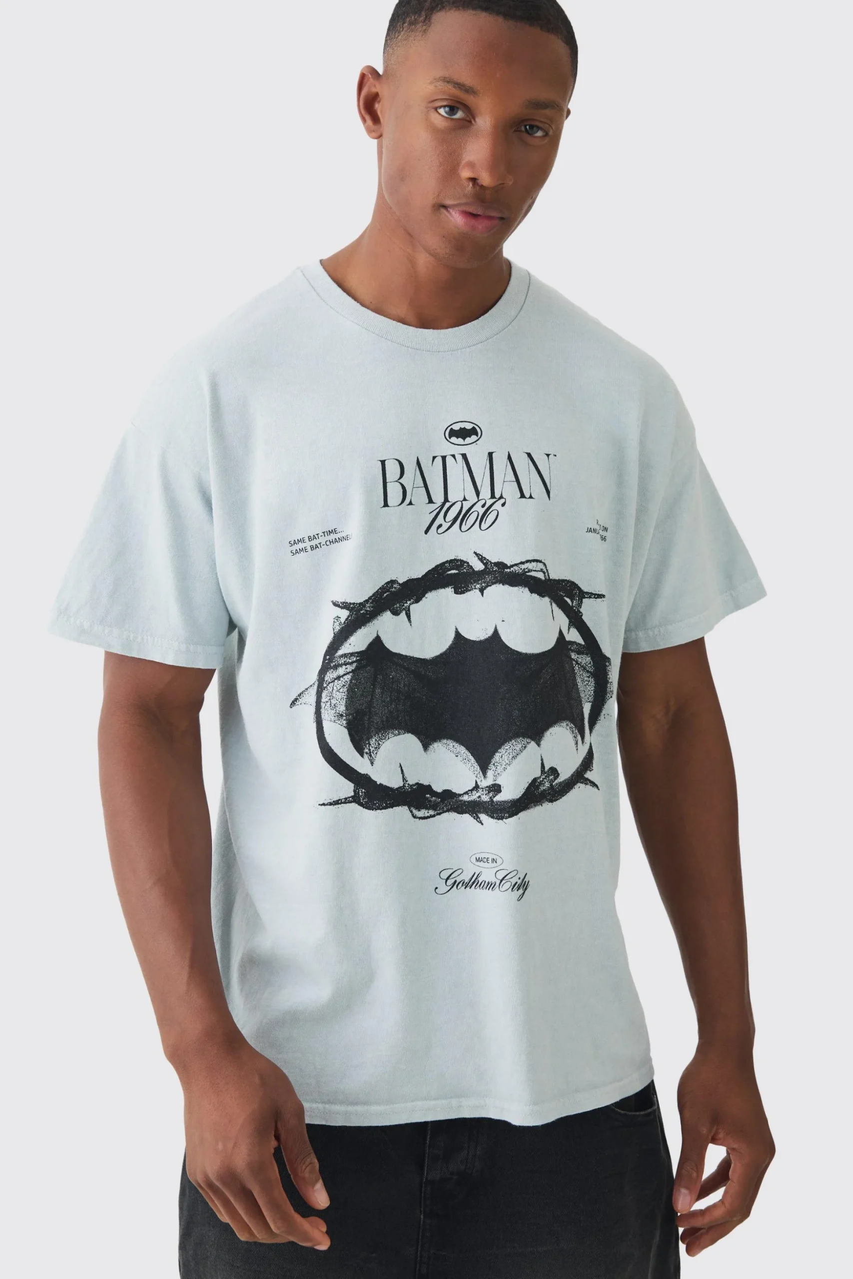 Oversized Vintage Batman License T-shirt | BoohooMAN UK