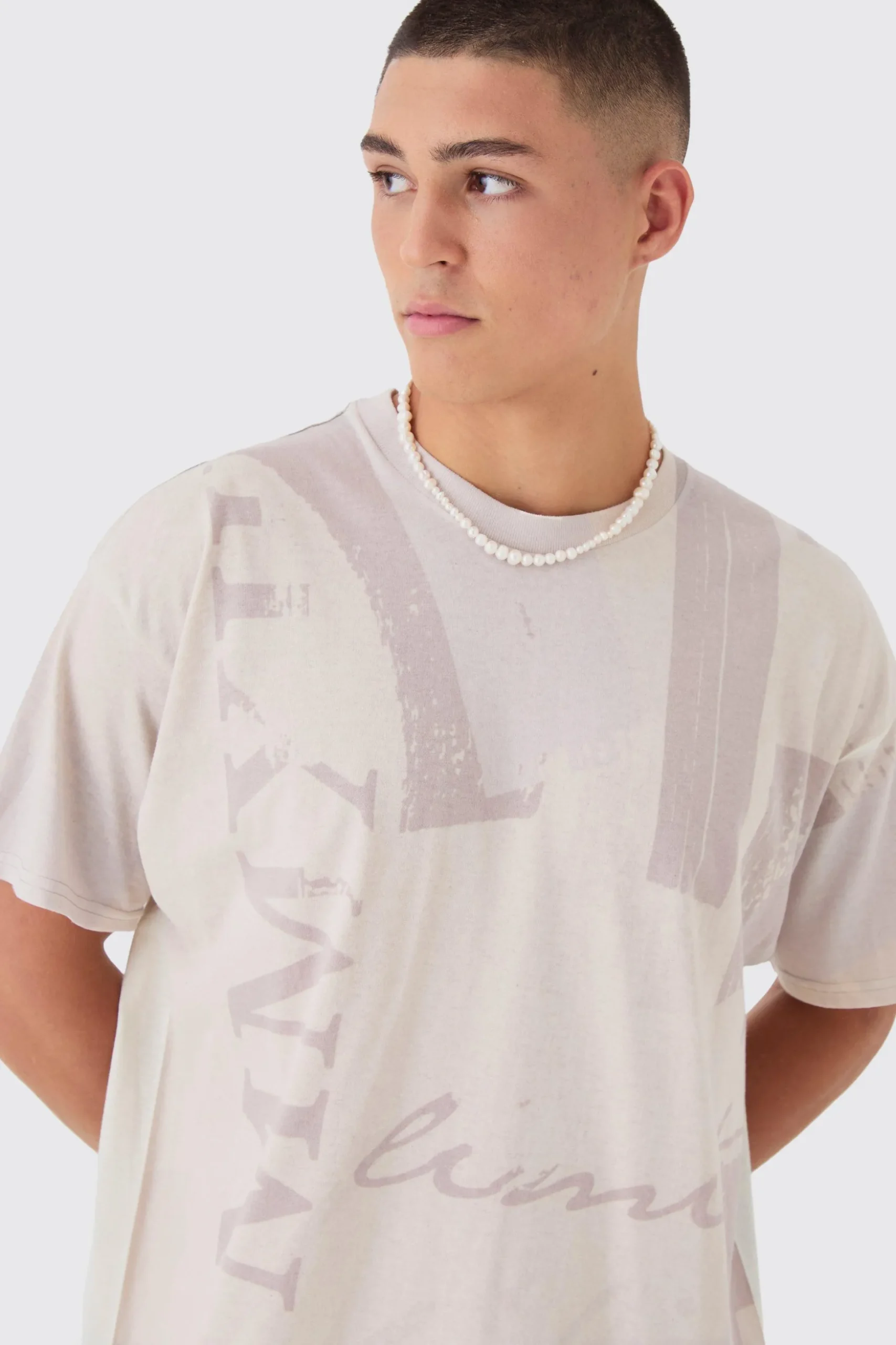 Oversized Vintage Washed Graphic T-shirt | BoohooMAN UK