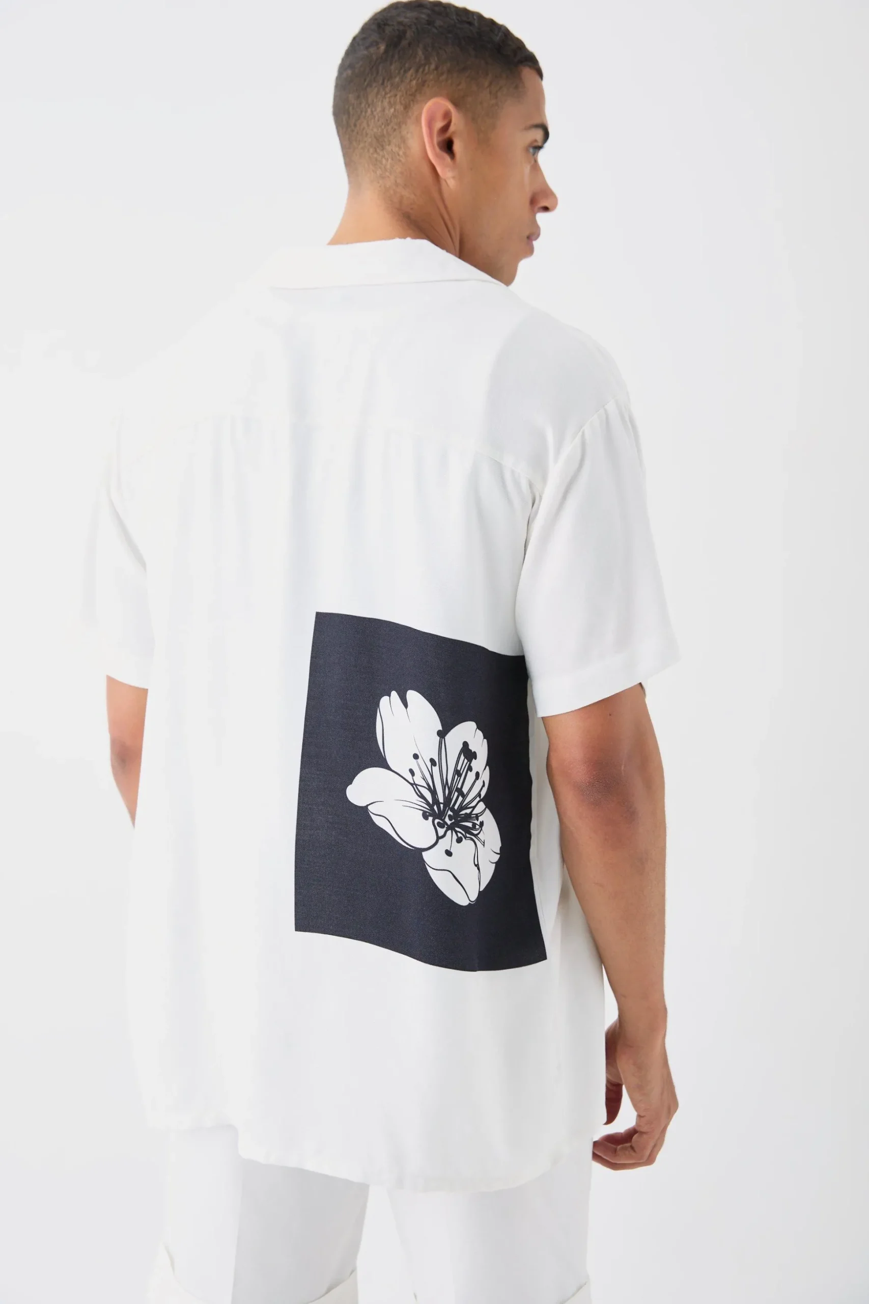 Oversized Viscose Back Flower Shirt | BoohooMAN UK