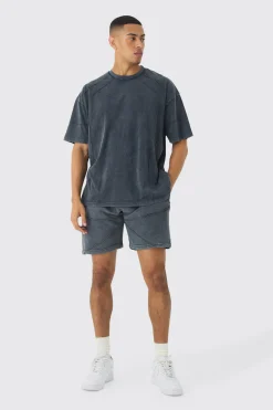 Oversized Wash Pintuck T-shirt And Short Set | BoohooMAN UK