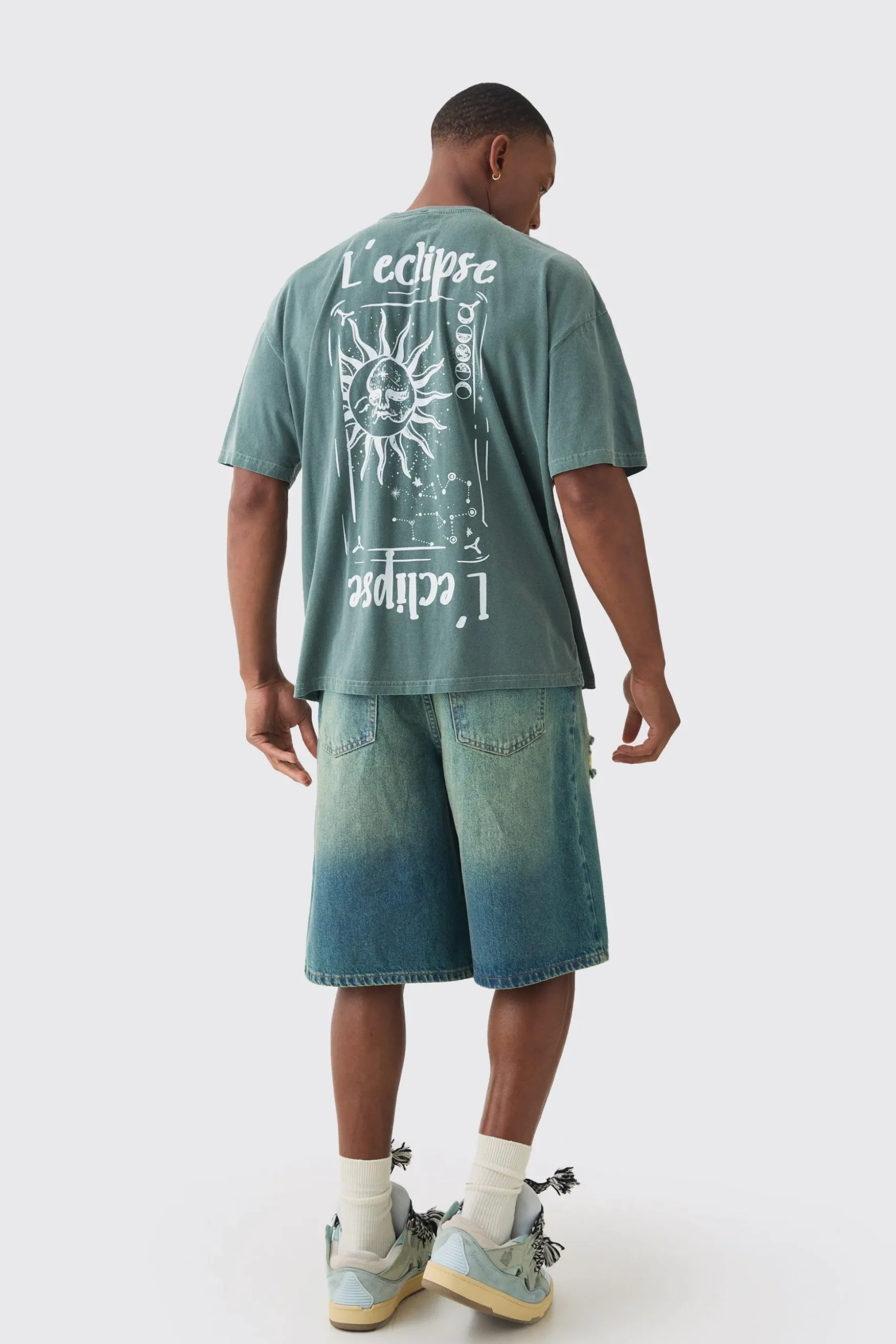 Oversized Washed L 'Eclipse Stencil Print T-shirt | BoohooMAN UK