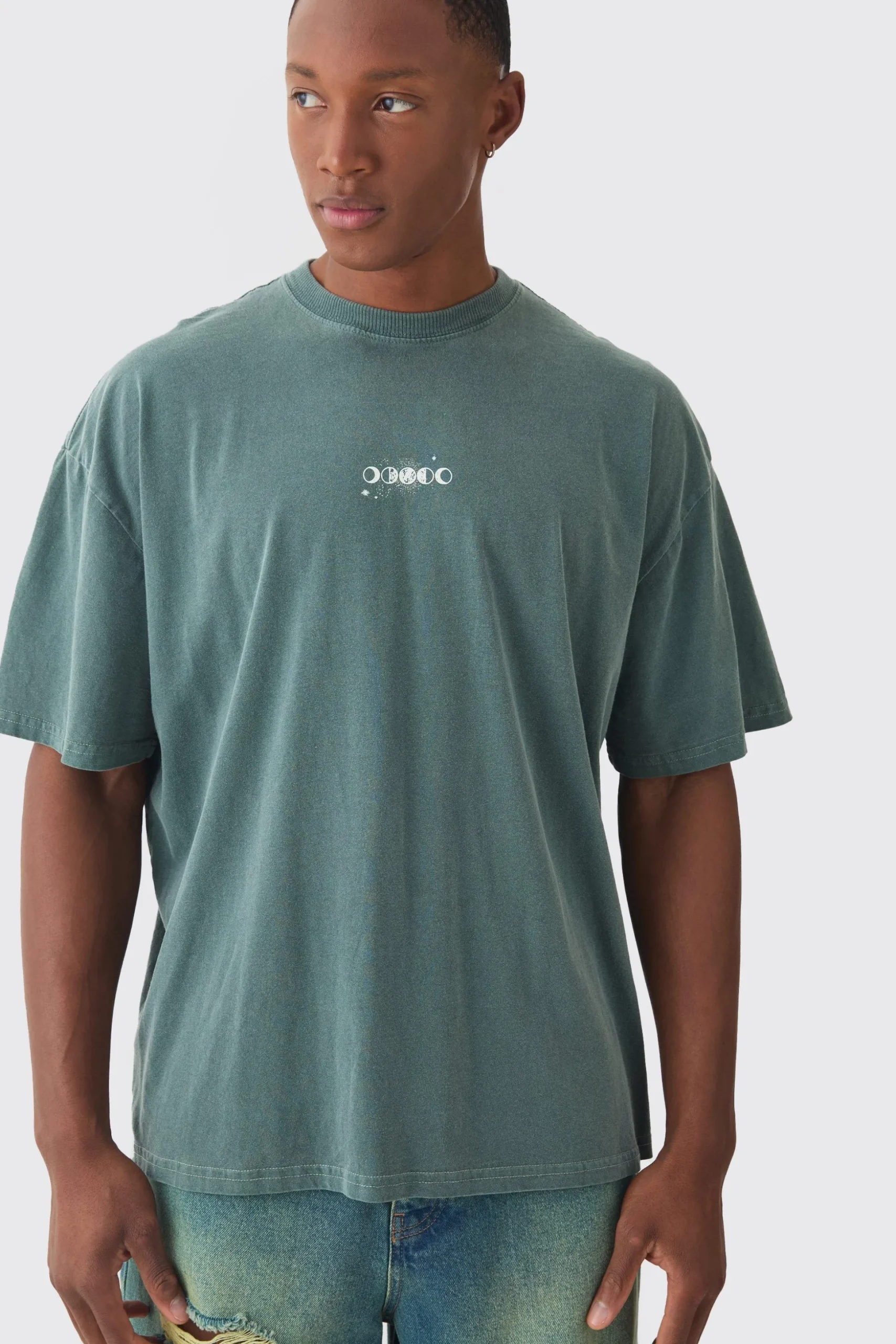 Oversized Washed L 'Eclipse Stencil Print T-shirt | BoohooMAN UK