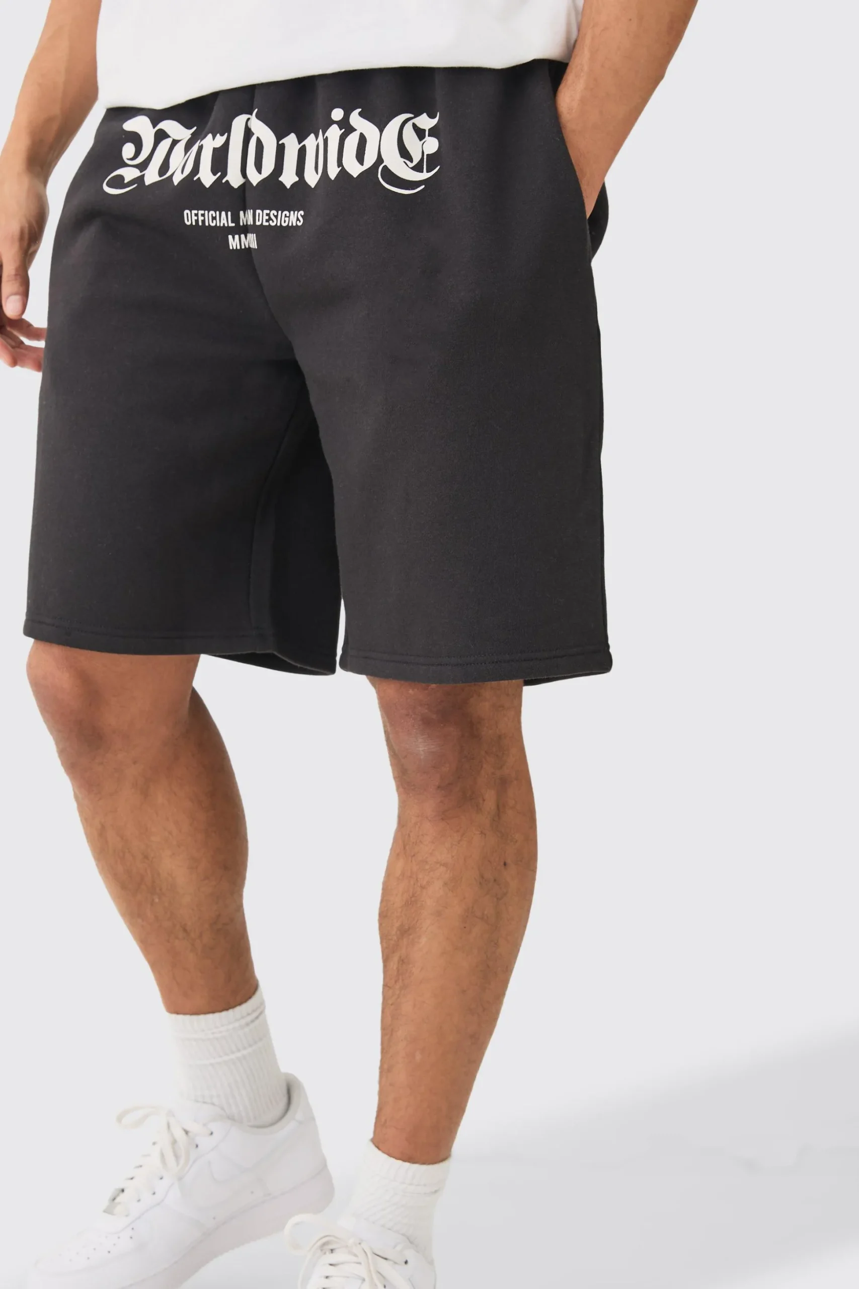 Oversized Worldwide Crotch Print Short | BoohooMAN UK