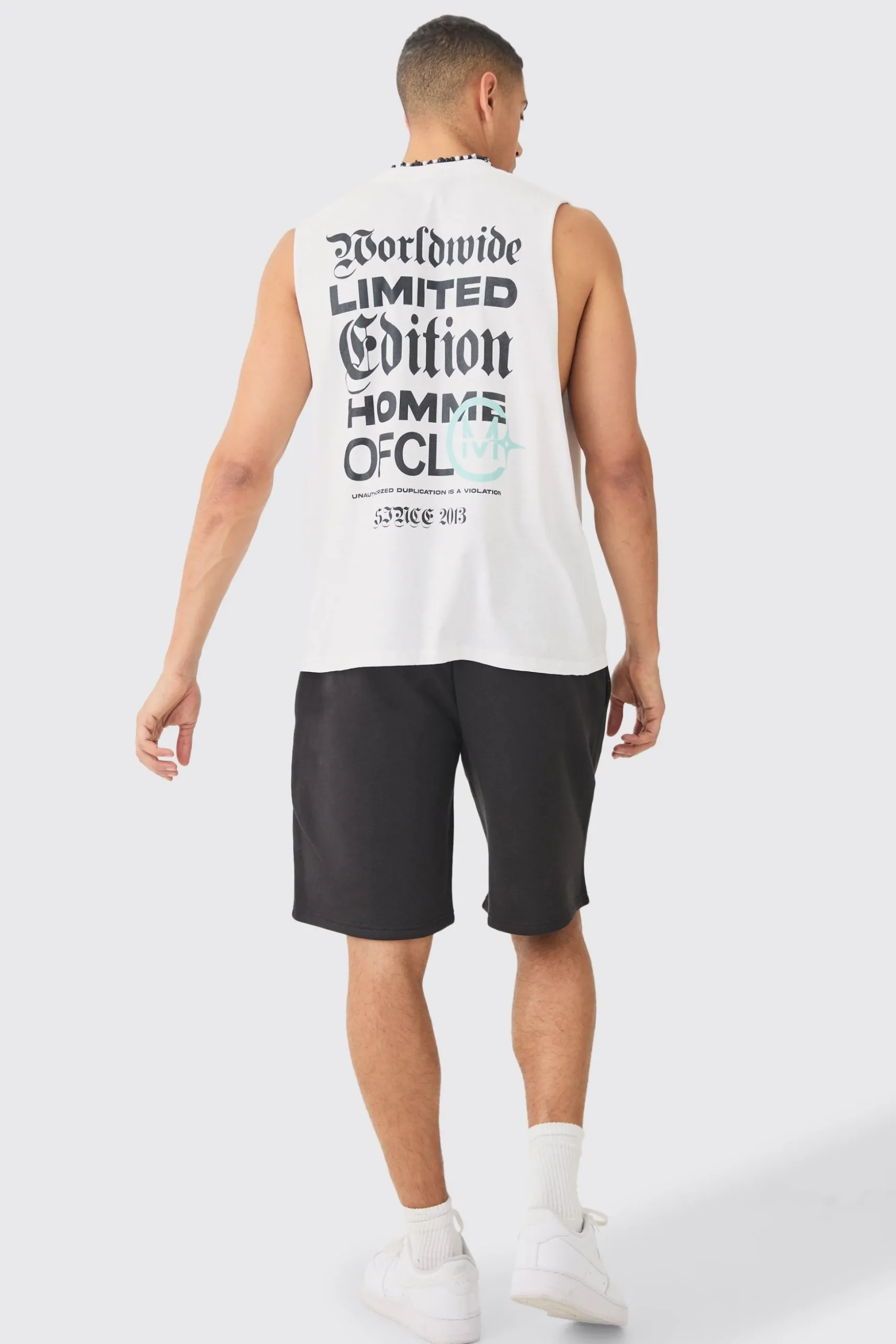 Oversized Worldwide Crotch Print Short | BoohooMAN UK