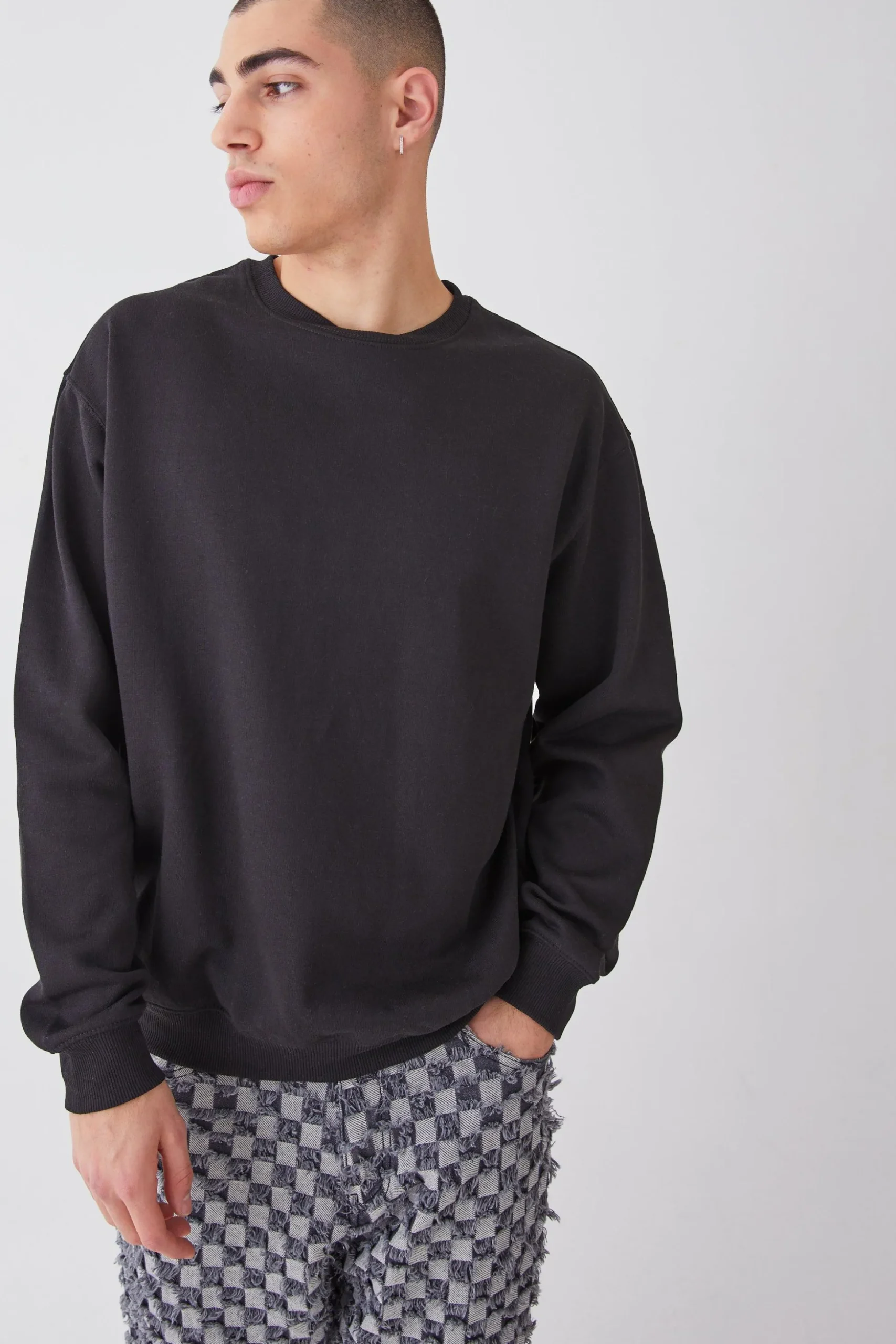 Oversized Worldwide Graphic Sweatshirt | BoohooMAN UK
