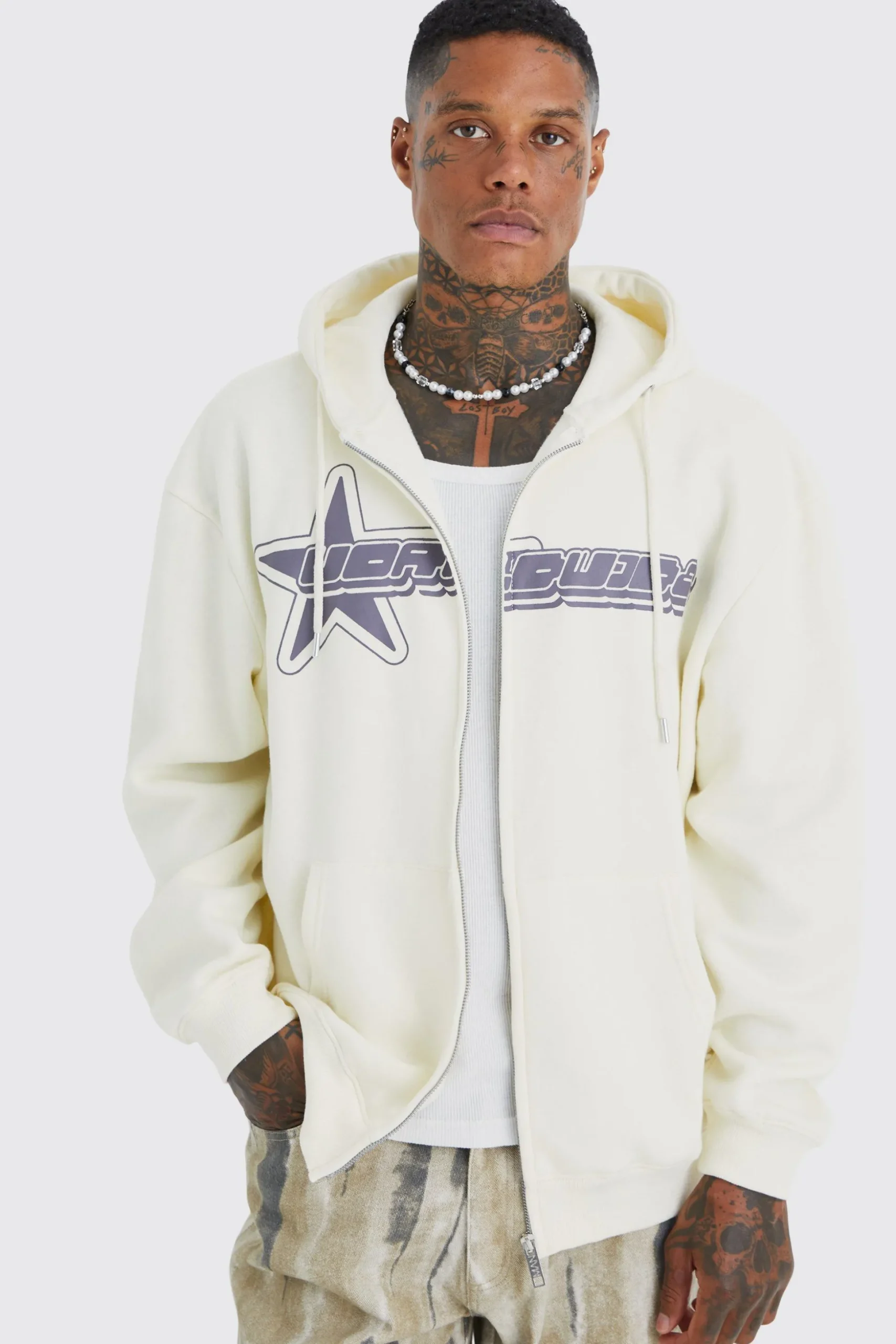Oversized Worldwide Star Zip Through Hoodie | BoohooMAN UK