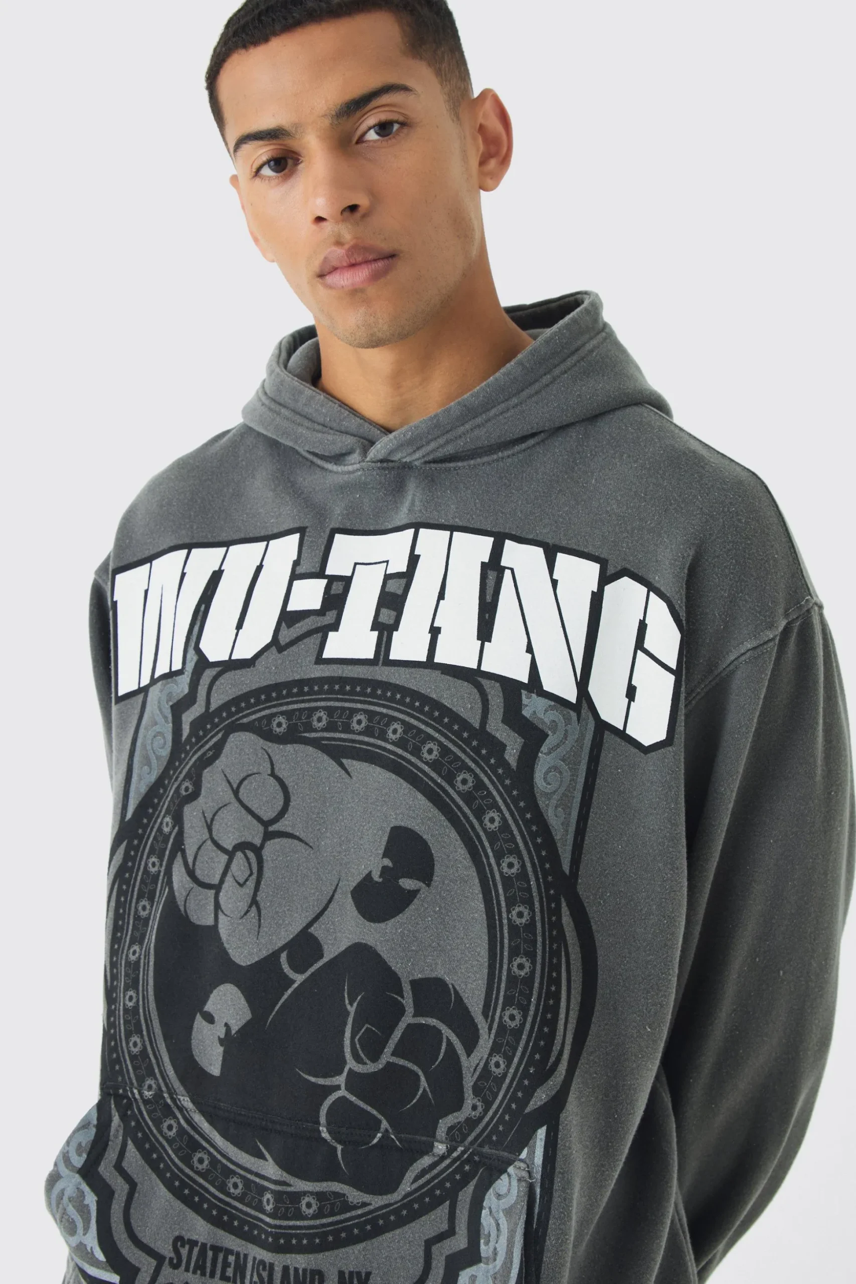 Oversized Wu-Tang Band Wash License Print Hoodie | BoohooMAN UK