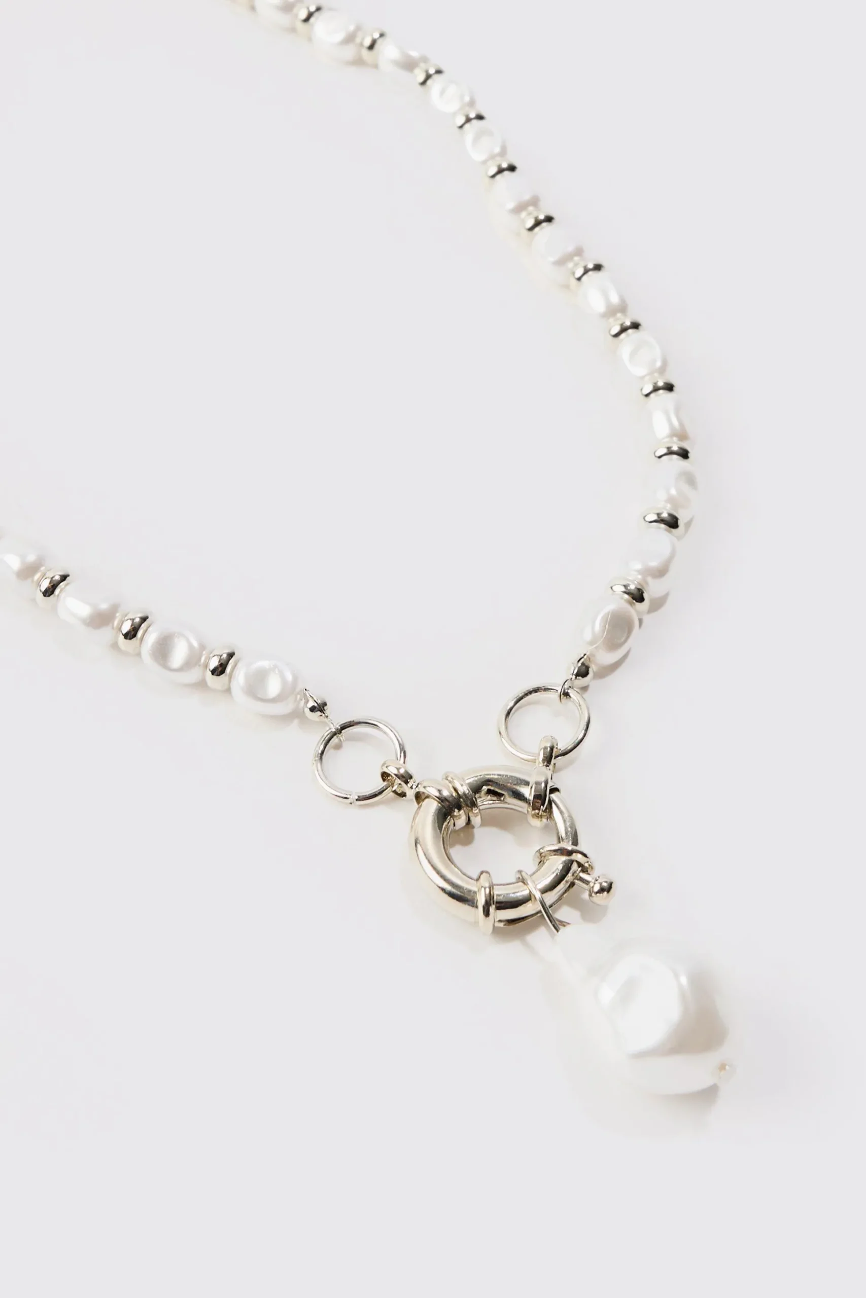 Pearl Pendant Necklace In Silver | BoohooMAN UK