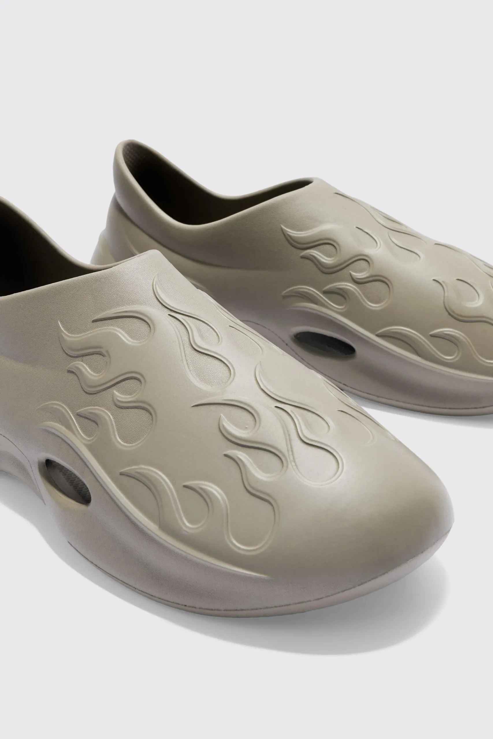 Perforated Flame Moulded Mule | BoohooMAN UK