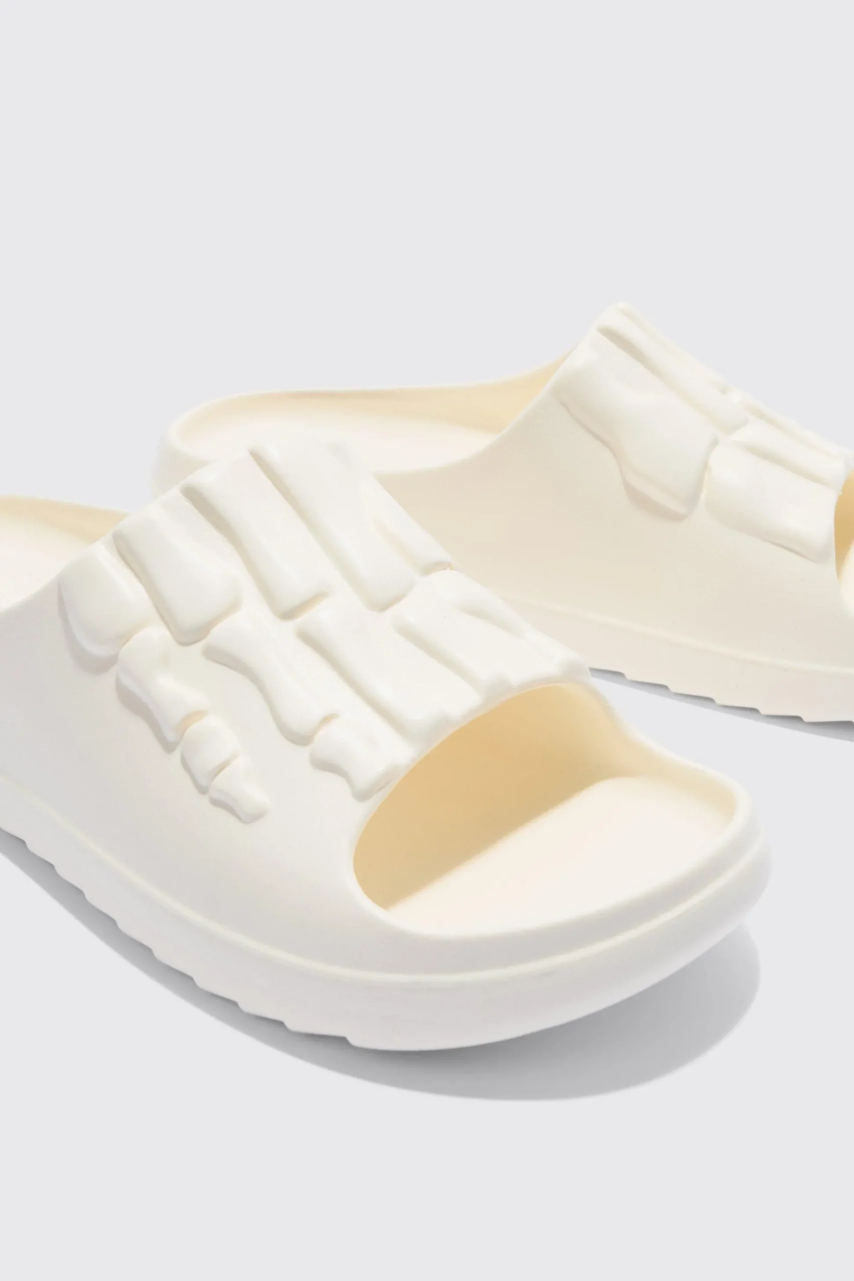 Perforated Skeleton Moulded Slider | BoohooMAN UK
