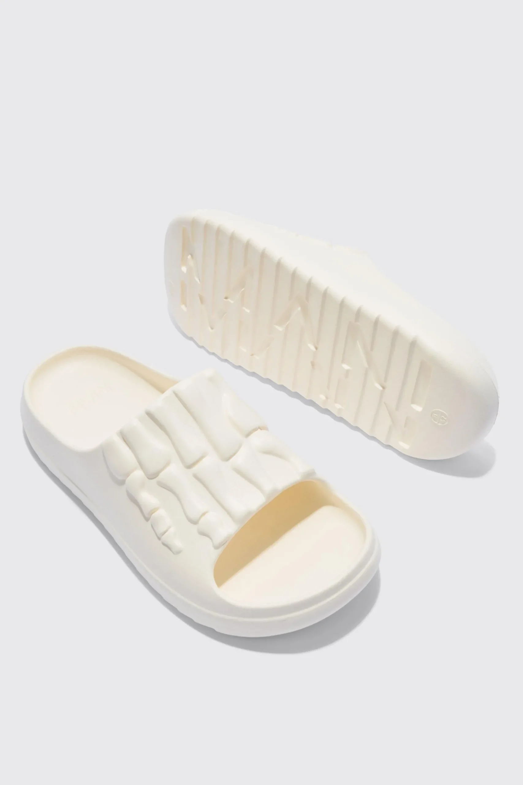Perforated Skeleton Moulded Slider | BoohooMAN UK